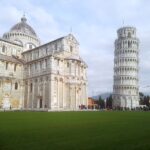 Dom zu Pisa mit Schiefem Turm (als freistehender Glockenturm geplant)